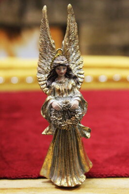 Zlatý patinovaný závesný anjel 11cm