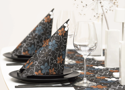 Servítky Cora black 40x40 Linclass, Mank - 50 ks